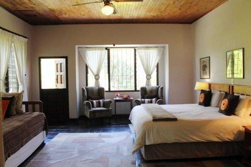 Laughing Waters Guest House Hazyview Buitenkant foto